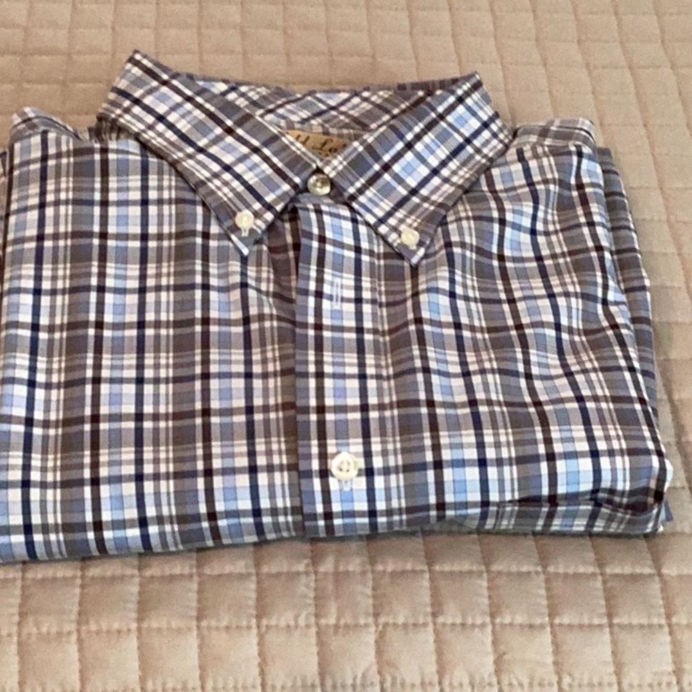 Roundtree & Yorke Brown Plaid Button-Down Shirt